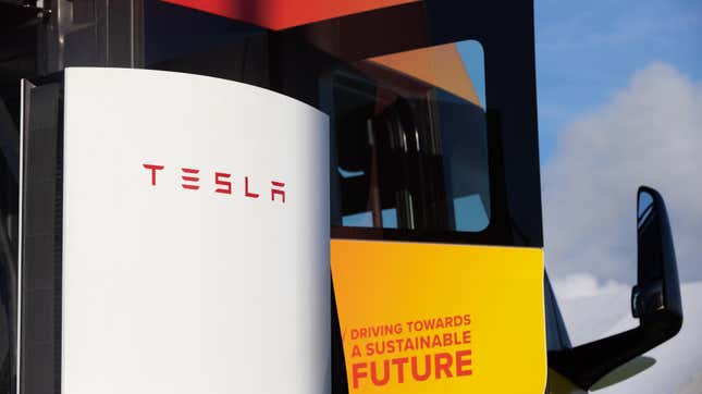 Image for article titled Tesla Wants Millions In Federal Money For Semi Charger Route